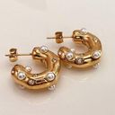 18K Gold Titanium Inlaid Pearls Open Hoop Earrings Photo 7