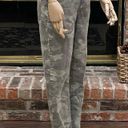 Seven7  Utility Ankle Tummyless Skinny Jeans in Sandstorm Camo high rise / 7 /EUC Photo 5