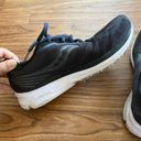 Saucony Running Shoe Photo 4