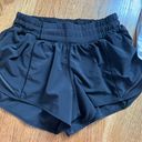 Lululemon Hotty Hot Short 2.5” Photo 0