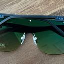 DKNY  DK538S SUNGLASSES Photo 1