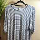 Old Navy 💰💰$3.00💰💰 bundle item:  striped T-shirt, dress size XL Photo 1