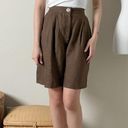 Bermuda vintage 90s brown linen high waisted pleated front  dressy mom shorts Photo 2
