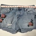 Silver Jeans  Aiko Jean Shorts Floral Embroidered Denim Size 28 Photo 5