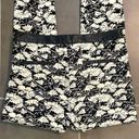 Willow & Clay Like new  black & white floral textured ankle cropped pants. Sz 6 Photo 3