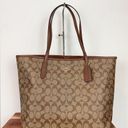 Coach NWT  City Tote and Double Zip Wallet  Bag In Signature Canvas Photo 1