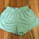 green sweat shorts Photo 0