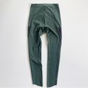 Gymshark  Venture Leggings in Dark Green Size Medium EUC Photo 9