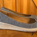 American Eagle  Ella Womens 9.5 Black/White Cushion Espadrille Wedge Shoes Photo 2