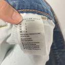 American Eagle  Mom denim Jean short size 4 Photo 3