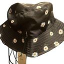 Alice + Olivia  NEW Super cute reversible daisy bucket hat, designer, spring Photo 0