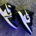 Nike Jordan 1 Retro Mids Photo 0