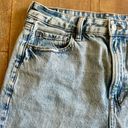 American Eagle Mom Straight Ripped Distressed High Rise Light Wash Jeans Size 12 Photo 6