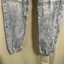 American Eagle Women’s High Waisted Acid Wash Jogger Style Jeans Photo 2