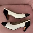 Salvatore Ferragamo WhiteNavy Calf Leather Pumps Photo 1