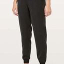 Lululemon On The Fly Mid Rise Joggers Black Size 8 Photo 0