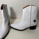 Thursday boot Company, white and silver ankle, cowboy boots with star. 6.5 Photo 0