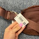 Lululemon NWT  fleece brown and gold belt bag Photo 4