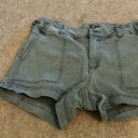 BKE  green shorts 27 Photo 2