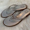 Naturalizer Naturalized “Liliana” Silver Metallic Embellished Flip Flops Sz 7.5M Womens Photo 2