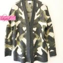 Universal Threads Universal Thread Distressed Camo Cardigan Oversized Olive Camouflage Sweater XS Photo 6