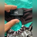 Iz Byer  brow top size small Photo 5