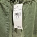 American Eagle NWT  Green Joggers Size XS Photo 3