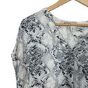 Seven7  Women’s Silky Snakeskin Print Tunic Blouse in White/Grey Size M Photo 5