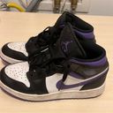 Nike Air Jordan 1 Mid Photo 2