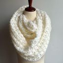 Old Navy Cream infinity scarf Photo 0