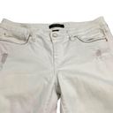 White House | Black Market WHBM White Girlfriend Distressed Jean. Size 4. Photo 2