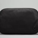 Lululemon Everywhere Belt Bag Photo 0