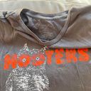 Hooters logo muscle tank top Photo 7