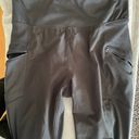 Eddie Bauer Black Leggings With Pockets  Photo 4