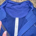 Lululemon Women's  Half Zip Photo 1