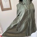 The North Face Women’s Green Water Resistant Rain Jacket Photo 4