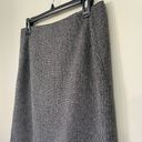 Tahari  Black Tweed Short Pencil Skirt ~ Back Zip Closure ~ Women’s Size 8 Photo 1