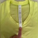 Lululemon  Swiftly Tech Short Sleeve Crew Lucid Lime / White Size 2 Photo 12