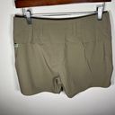 Mountain Hardwear  women's shorts size 8 brown Photo 2