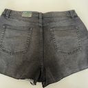 Wild Fable Black Wash High Rise Mom Cut Off Denim Shorts Size 16 NWT Photo 2