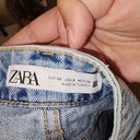 ZARA  Size 4 high rise distressed raw hem denim shorts Photo 3