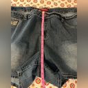 Red Rivet  Embroidered Back Pocket Size 26W Jean Shorts Photo 4