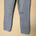 Abercrombie & Fitch ‘The mom high rise jean, distressed light wash size 26 / 2R Photo 8