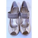 DKNY  Wynona Gold & Beige Leather Mary Jane Heels 9 Photo 4