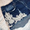 Bongo  Size 6 Women's Distressed Crochet Lace Denim Shorts Photo 4