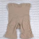 SKIMS  Seamless Sculpt Mid Thigh Short Shapewear in Mica Size Small Photo 4