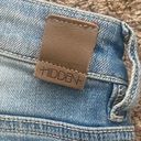 Hidden Jeans  Distressed Cropped Light Wash Jeans with a Raw Hem. Size 26. Photo 6