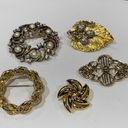 Monet Lot Of 5 Variety Of Vintage - Modern Brooch Pins Gold Tone 1  1 AAi Photo 1