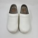 Dansko  Pro XP Leather Slip-on Waterproof Clog Mule Shoes Slip Resistant White 38 Photo 1