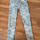 women's best  Camo Leggings Photo 0